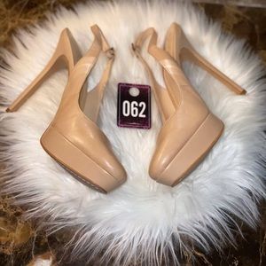 Vince camuto Beige Pump